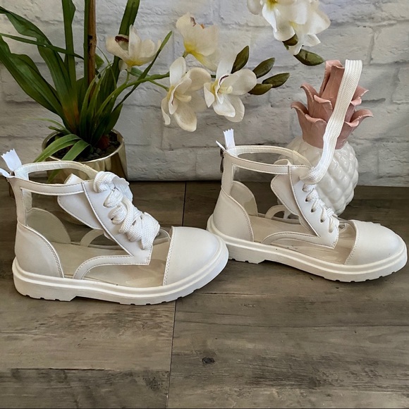 NEW Rainy Day Collection Boots - Picture 2 of 8